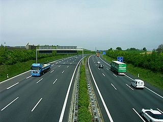 Dálnice A8 (Německo) u města Karlsruhe.