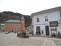 Château de Randens et office du tourisme de Beaufort.