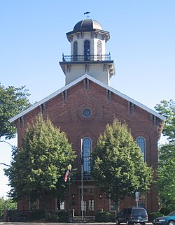 Steuben County Courthouse, in Angola, Indiana. The courthouse is on the ثبت ملی اماکن تاریخی. For a list of all such sites in Steuben County, see National Register of Historic Places listings in Steuben County, Indiana.