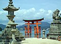 神道主義建築 （嚴島神社鳥居）