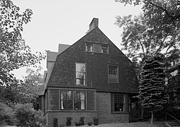 John Calvin Stevens House, Portland, ME (1883–84), in 1965. The box window, left, was originally the entrance porch.