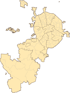 Mapa konturowa Moskwy, u góry nieco na prawo znajduje się punkt z opisem „Ulica Pietrowka”