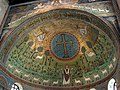 Mosaic de l'absis de la basílica de Sant Apol·linar in Classe, Ravenna. Fundada el 547.