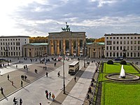 Dataran Paris di Berlin (Jerman)