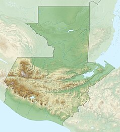 Mapa konturowa Gwatemali, na dole po lewej znajduje się czarny trójkącik z opisem „Atitlán”