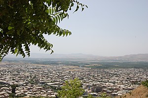 Oschnaviyeh mit Blick nach Osten