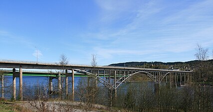 Fylkesväg 177 vid Gamla Minnesundsbron.