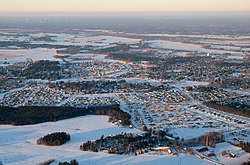 Klasipruuki ja ympäröiviä asuinalueita ilmakuvassa.