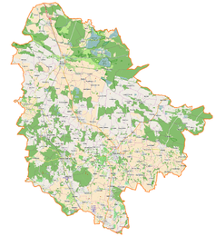 Mapa konturowa powiatu trzebnickiego, blisko centrum po prawej na dole znajduje się punkt z opisem „Pałac w Czachowie”