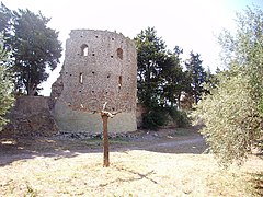 Tour des remparts antiques.