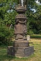 Eingekerbte Kanneluren, 1796 (Grabmal für Carl Theodor Immanuel Graf von St. Martin auf dem Bartholomäusfriedhof, Göttingen)