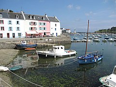 Vue du Port de Sauzon et du quai Joseph Naudin.