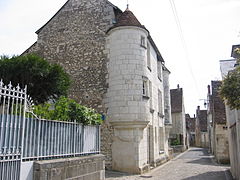 L'ancien hôtel de ville (1596), rue Saint-Pierre.