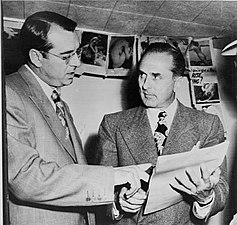 Johnny Rosselli (à droite) avec Frank Desimone, 1948