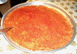 Knafeh dans une casserole.