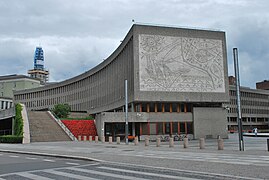 Y-blokken, fasade mot Akersgata, sommer Foto: Helge Høifødt