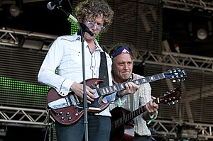 Gary Louris and Mark Olson of the Jayhawks in May 2009.