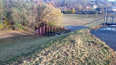 Hoch­wasser­rück­halte­becken an der Seckach am Nordrand von Adelsheim