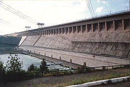 Barrage de Bratsk sur la rivière Angara, en 1989