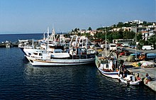 Fishing-boats-port-samothraki.jpg