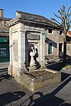 Brunnen auf dem Platz der Markhalle