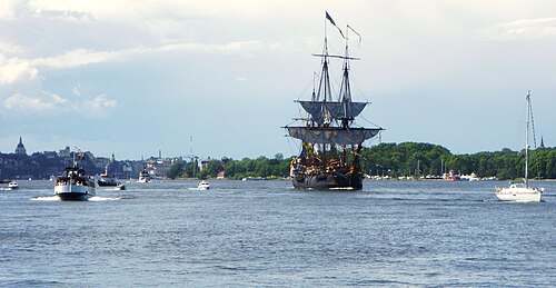 Ostindiefararen Götheborg på Stockholms inlopp, vy från Nacka strand, juni 2010.