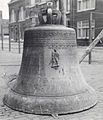 Kerkklok uit de Jacobitoren, Utrecht, gevorderd door de Duitse bezetter. Collectie Klokkenvordering, RCE