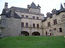 Sedieres castle 01.jpg