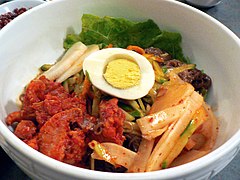 hoe naengmyeon, naengmyeon dibuat dengan hoe