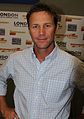 Brian Krause interpreta Leo Wyatt