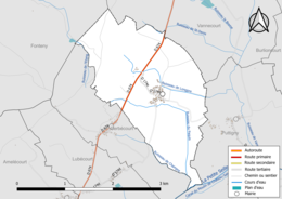 Carte en couleur présentant le réseau hydrographique de la commune