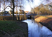 Kleine Wümme vor der Ludwig-Roselius-Allee