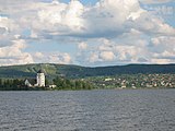 Rättviks kyrka över Siljan.