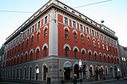 Rosenkrantz' gate 7 i Oslo, Håndverkeren, 1847, arkitekt Johan Henrik Nebelong. Fløyen mot Kristian IVs gate (til høyre på bildet) ble tilføyd i 1905, og huset ble påbygd fra tre til fem etasjer i 1919.