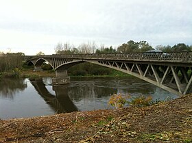 Le pont Boutiron depuis la rive droite en 2013.