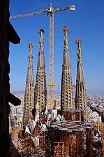 De spitsen van Antoni Gaudí's Sagrada Família in Barcelona toen ze in opbouw waren.