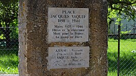 Stèle place Jacques-Vaquié, mort en déportation ainsi que Baptiste Arnaud et René Fournet.