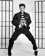 Elvis Presley em Jailhouse Rock (1957)