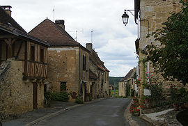 The main street in Monsac