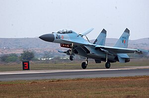 Suhoy Su-30 iniş esnasında