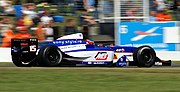 Baguette pilota carro da KTR no circuito de Donington Park, em 2007.