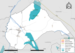 Carte en couleur présentant le réseau hydrographique de la commune