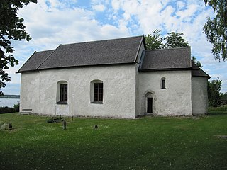 Kyrkan från söder