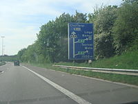 Croisement de l'A54 avec l'autoroute de Wallonie.