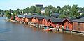 Edificios de madera en el casco antiguo de Porvoo, Finlandia.