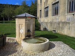 Fontaine-abreuvoir.