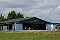 Stary hangar, obecnie zajmowany przez szybowce.