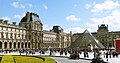 Louvre museoa.