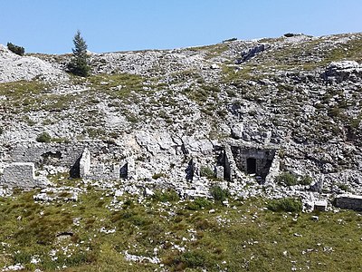 pozůstatky rakousko-uherských opevnění na Monte Ortigara