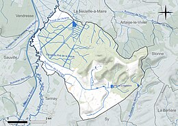 Carte en couleur présentant le réseau hydrographique de la commune